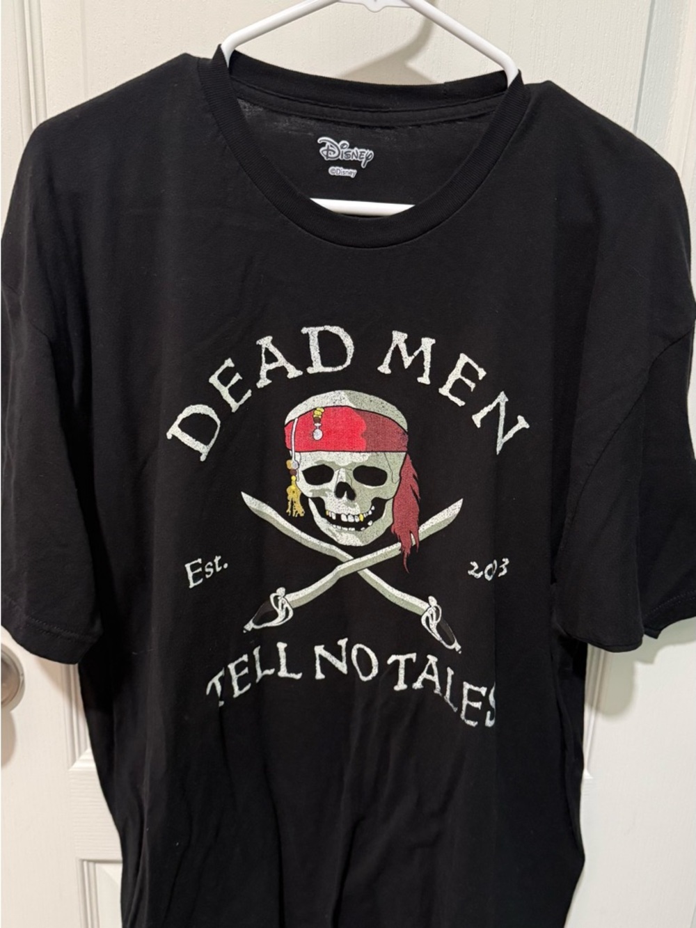 Disney Men's Black 'Dead Men Tell No Tales' Graphic T‑Shirt